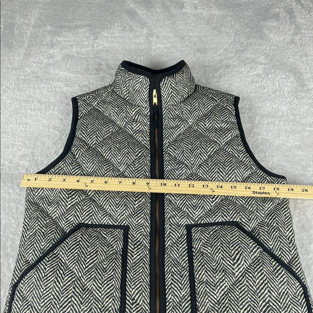J.‎ Crew Women's Small Black and White Herringbone Full Zip Vest & Front Pockets